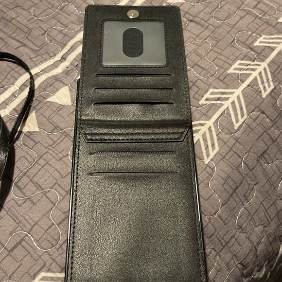 I phone wallet case with strap - Picture 3 of 4